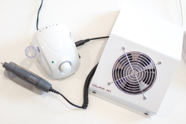 Настольная вытяжка Ülka X1 (19 вт) Белая