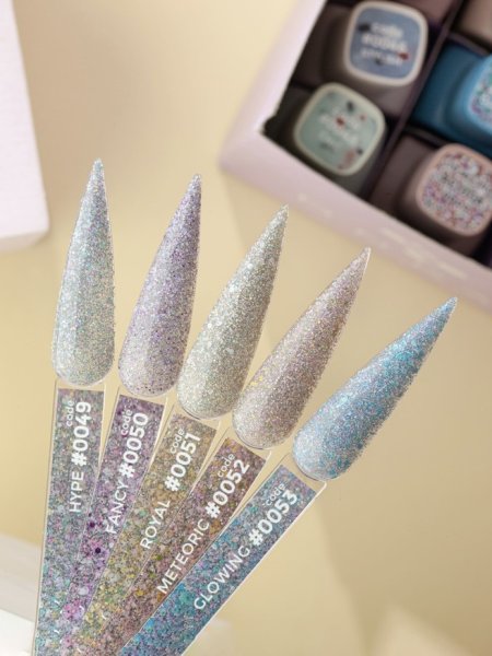 База DNKa Cover Base №0051 (Золотой светоотражающий с пайетками разного размера), 12 мл