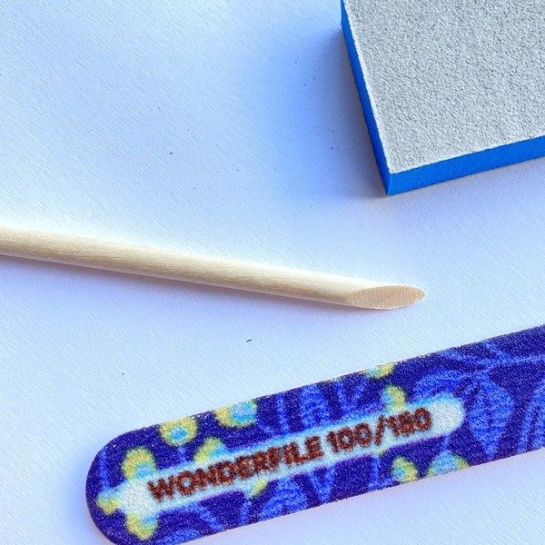 Одноразовий набір Wonderfile (пилка з принтом 100/180, баф 180/240 апельсинова палочка для манікюру)